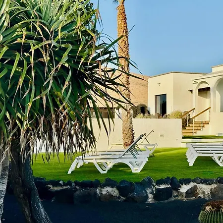 Canaryislandshost L Olympica Apartment Teguise (Lanzarote)