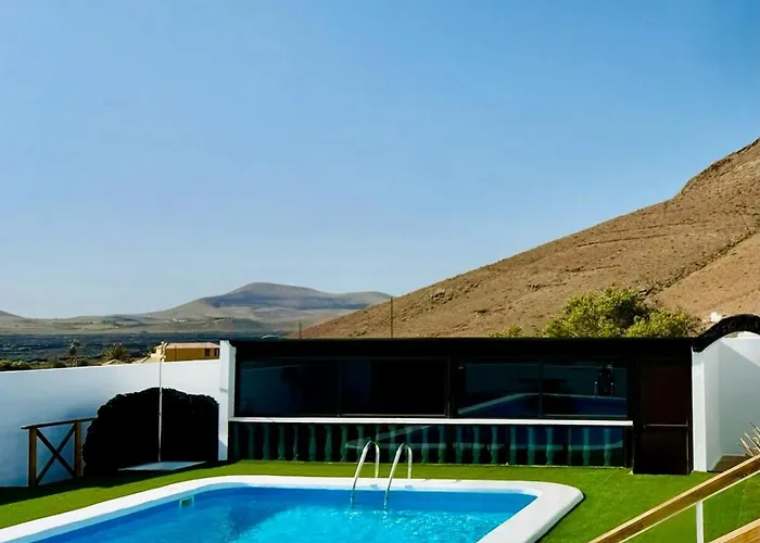 Canaryislandshost L Olympica * טגיסי