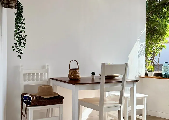 Canaryislandshost L Olympica