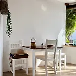 Canaryislandshost L Olympica