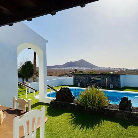 Canaryislandshost L Olympica * Тегисе