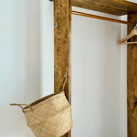 Canaryislandshost L Olympica