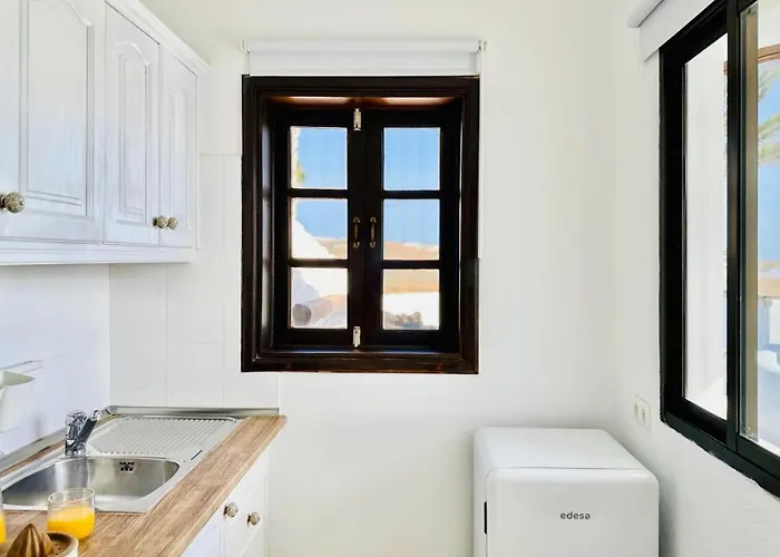 Canaryislandshost L Olympica